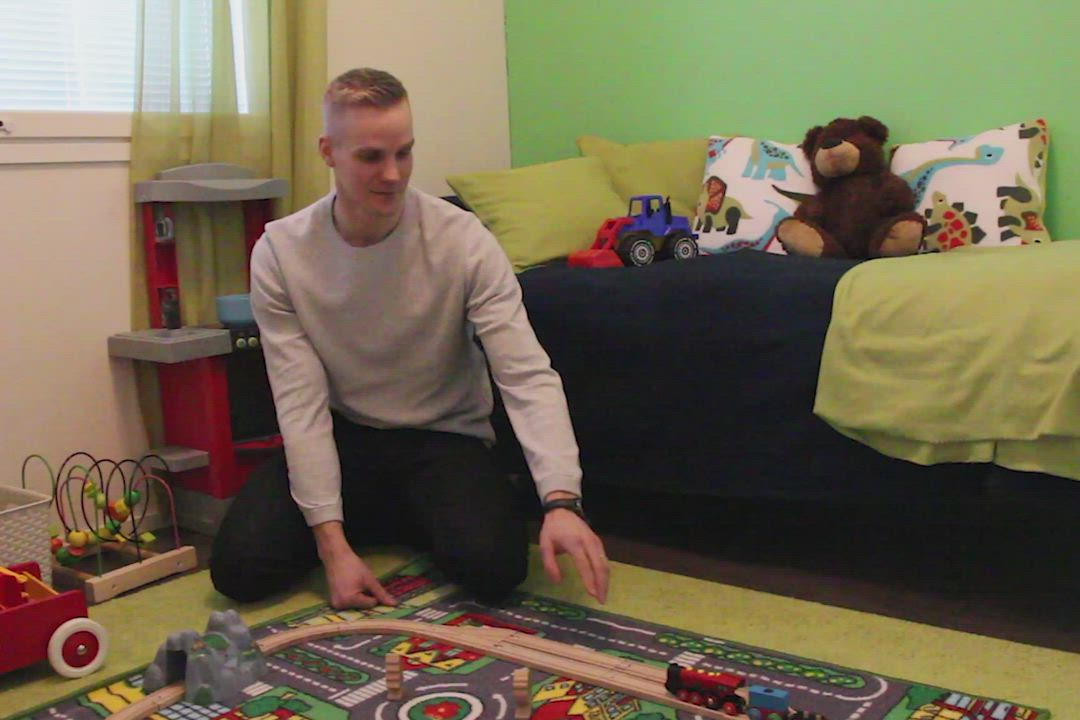 Katso video: Juha Rajalan työpaikkaan tutustutaan televisiosarjassa