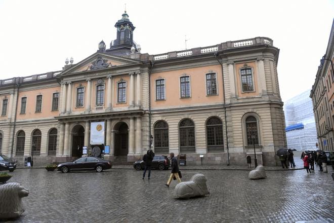 Ruotsin akatemia kertoi perjantaina, ettei se aio jakaa Nobelin kirjallisuuspalkintoa tänä vuonna. KUVA: FREDRIK SANDBERG