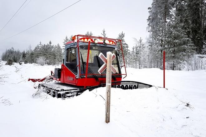 Safarin reiteistä noin puolet on lanattu seuran tampparilla tasaiseksi, toinen puoli on moukkuisempaa. Safarista tarkemmin seuran kotisivuilla. KUVA: SUSEMK/ARKISTO