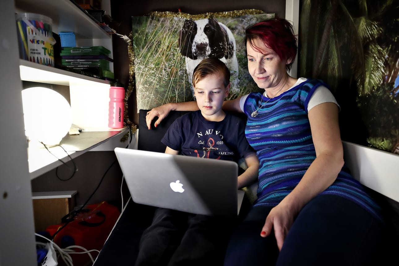 Vili Koskela on innostunut opiskelemaan ranskaa, ja kotona on otettu käyttöön kielten opiskeluun tarkoitettu sovellus. Äiti Annika Koskela haluaisi kouluihin enemmän mahdollisuuksia kielten opiskeluun.