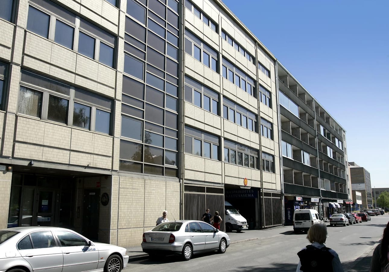 Mannerheiminpuiston laidalla Albertinkatu 9:ssä sijaitseva talo puretaan ja tilalle rakennetaan tornitalo.