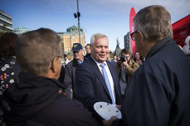 SDP:n puheenjohtajaa Antti Rinnettä vakuutti Vaasassa etenkin elinkeinoelämän investoinnit ja vauhti. KUVA: JARNO PELLINEN