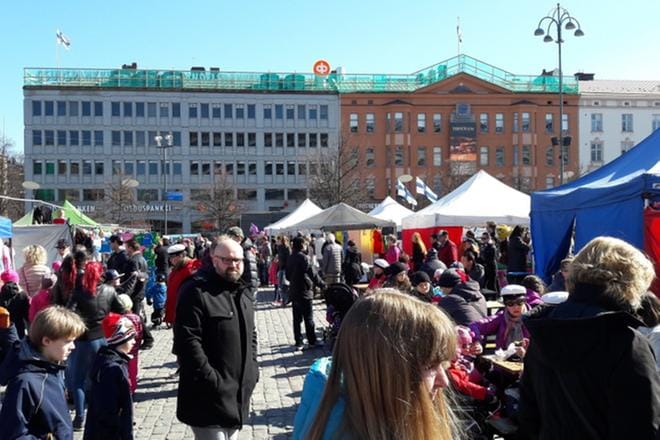 Torin tunnelmaa ennen puolta päivää. Kuva: Jaana Mattila
