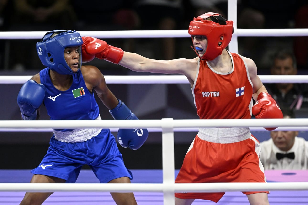 Pihla Kaivo-oja voitti ensimmäisessä ottelussaan Sambian Margaret Tembon kaikin tuomariäänin.