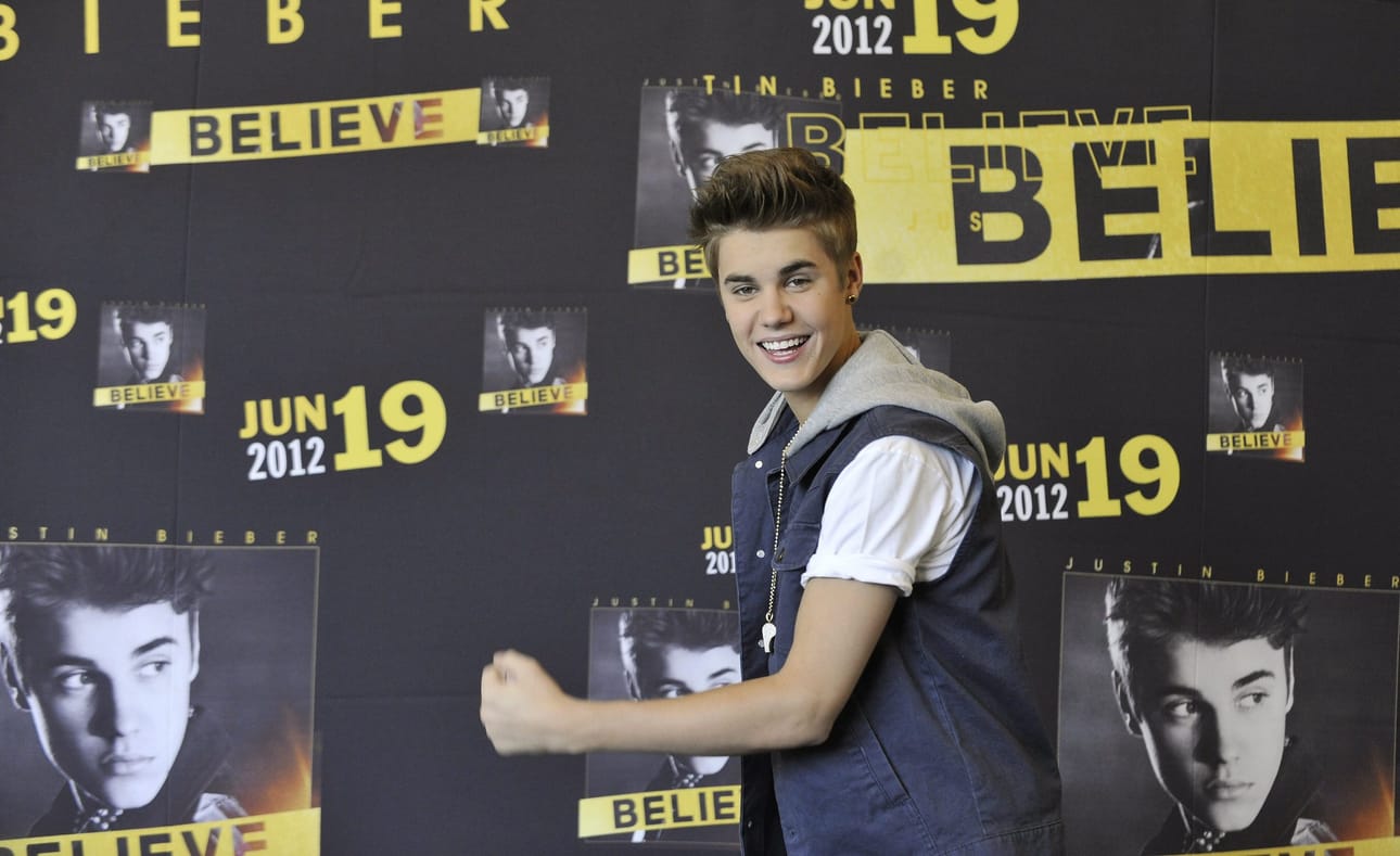 Justin Bieberin toinen albumi sai hyvän vastaanoton Isossa-Britanniassa.