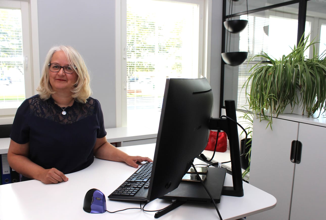Pia Pitkäkoski seuraa läheltä Kristiinan yrityskenttää. Hän uskoo, että kaupungissa voisi olla kysyntää uudelle kahvilalle sekä kesäisin matkailun erilaisille oheispalveluille.