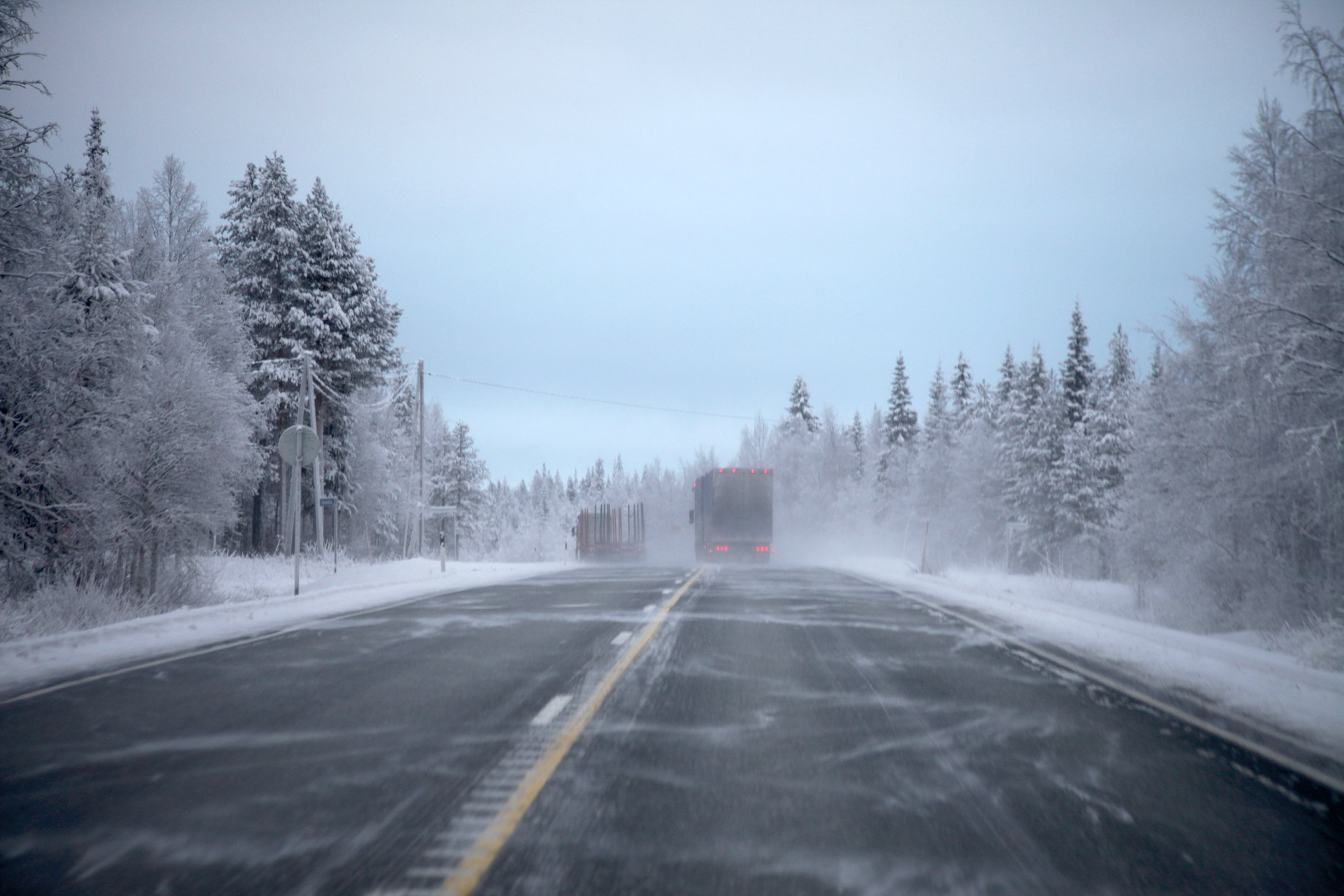 Polttoainetuki haettavana kuljetusalalle –  polttoainetuki kompensoi helmikuussa 2022 alkanutta äkillistä polttonesteiden hinnan nousua,