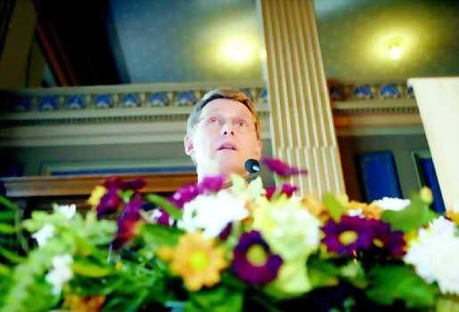Matti Vanhasen mielestä nettiäänestykseen sisältyy vielä tietoturvallisuuden kannalta suuria ongelmia.