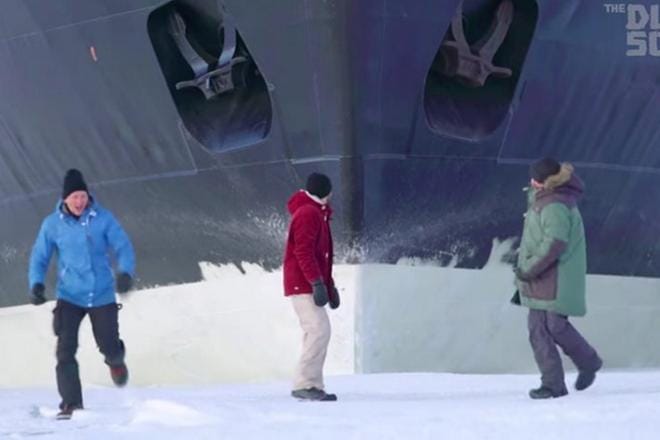 Meanwhile in Finland -videosarjan kolmannessa jaksossa Duudsonit pakenevat jäänmurtajaa. Kuvakaappaus Youtubesta: Tekes.