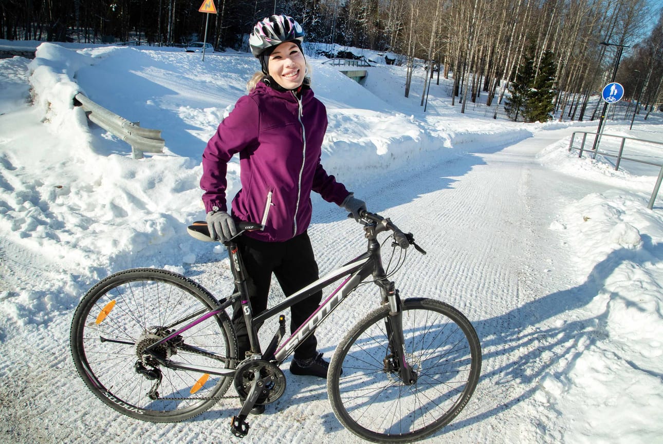 Pyöräilyä rakastava Krista-Mari Katajisto liittyi tänä vuonna Rynkeby-pyöräilyjoukkueeseen.