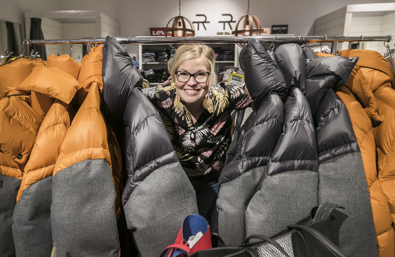 Ragsin Eveliina Ojala on kiitollinen liikkeen kanta-asakkaille, jotka auttavat yritystä pysymään pystyssä.