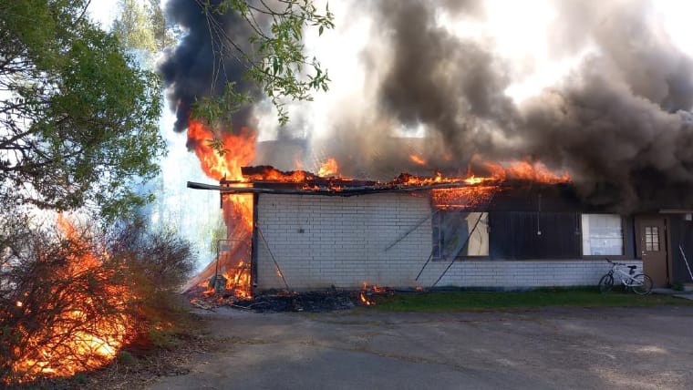 Palo levisi nopeasti ja oli vaarana, että se leviää maastoon.