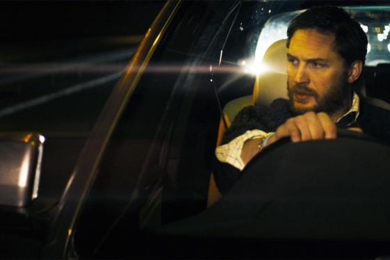 Ivan Locken (Tom Hardy) yksi virhe alkaa johtaa kaiken hajoamiseen elokuvassa Locke. KUVA: Yle Kuvapalvelu