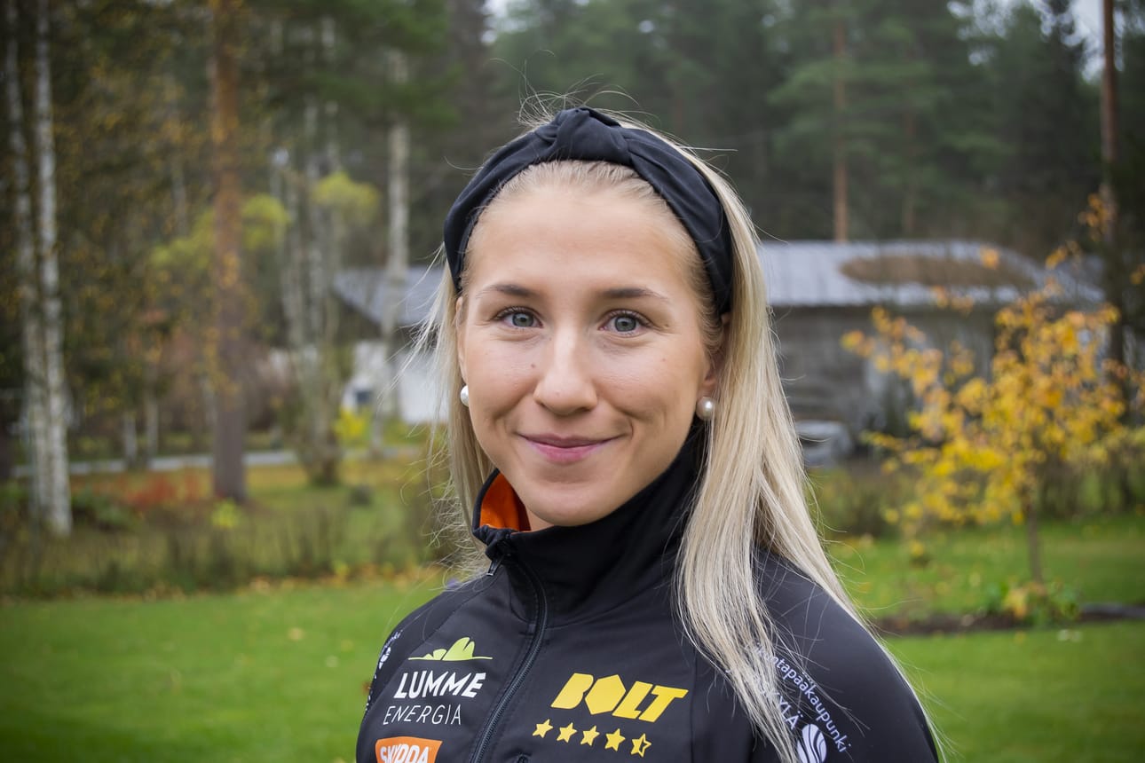 – Oli mukava palata lähelle kotia ja nähdä peleissä kavereita, tuttuja ja sukua. Ei aina tarvinnut luikkia ensimmäisenä koppiin ja loppuverryttelyyn, sanoo Jutta Myllyniemi.