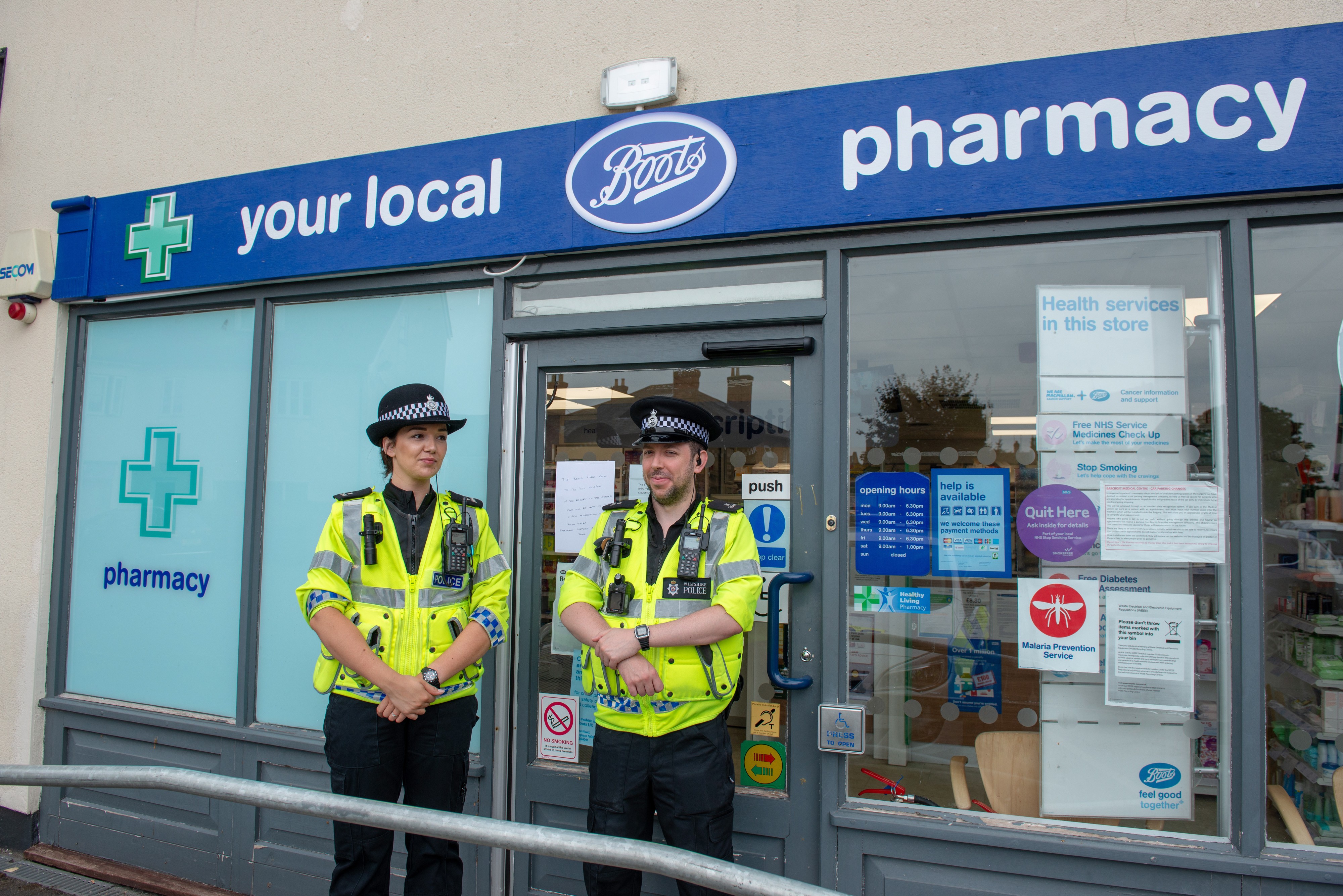 Liittyvätkö myrkytykset toisiinsa vai oliko kyseessä vahinko? Myrkytetty pariskunta kävi aamulla kirkossa