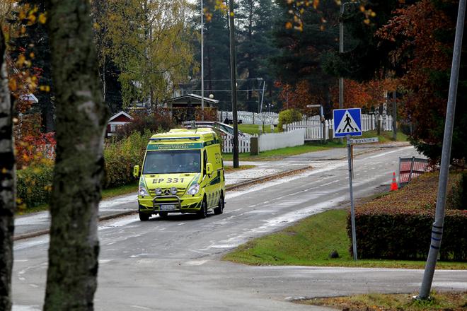 Sairaalanmäellä keksittiin, mistä löytyy apukäsiä ensihoidon akuuttiin hoitajapulaan – Alkuvuodesta ambulanssin tulossa on ollut viiveitä