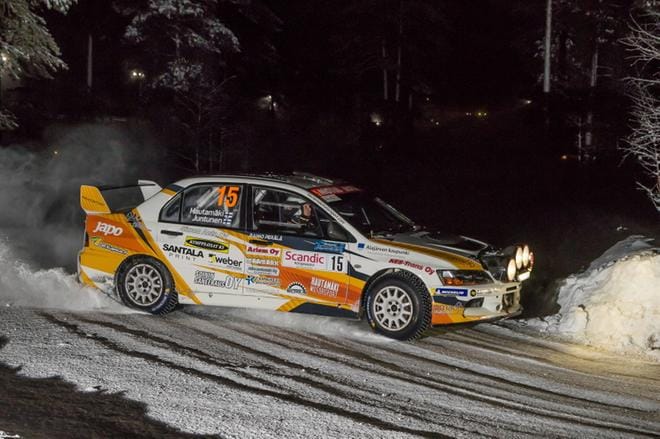Ville Hautamäen auto kulkee lujaa tälläkin kaudella. KUVA: VESA RAUHALA