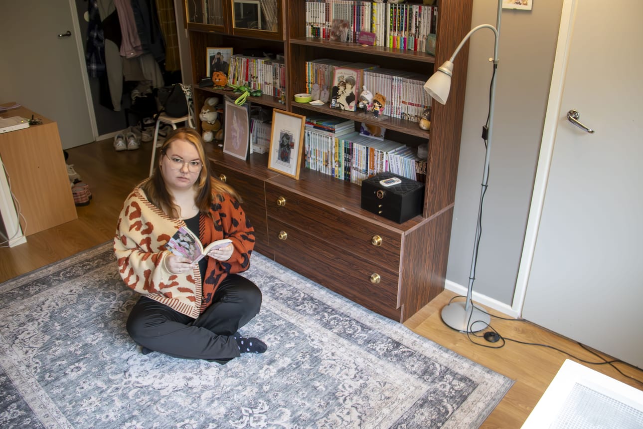 Mitra Koskela innostui japanilaisesta kulttuurista 15-vuotiaana asuessaan Limingassa. Harrastus on tuonut Koskelan elämään kokonaisen yhteisön. Hän on muun muassa mukana järjestämässä Matsuconia, manga- ja animetapahtumaa Oulussa.