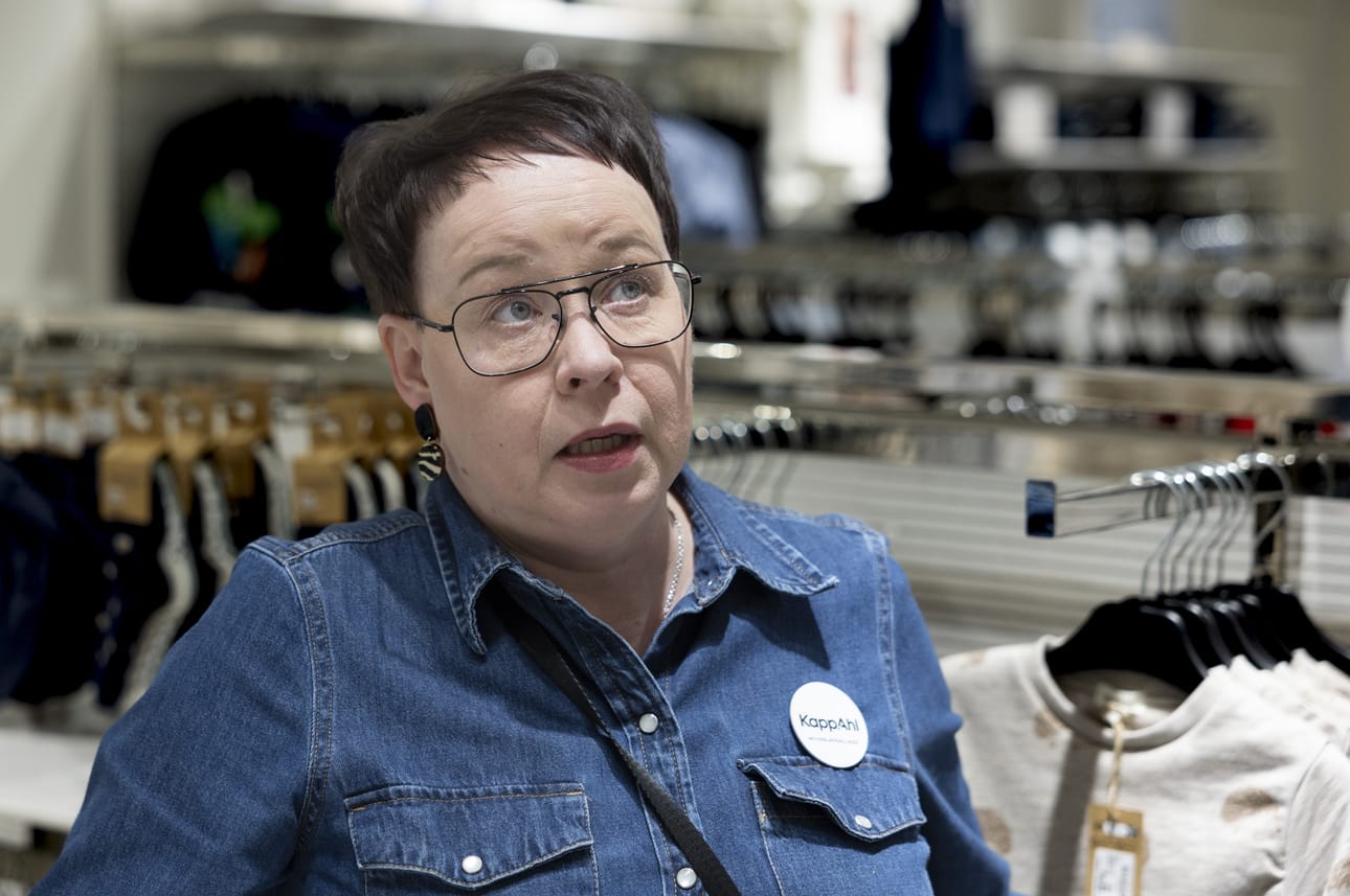 Onneksi edelleen on iso asiakaskunta, joka haluaa palvelua kasvotusten, toteaa Kappahlin Piia Kokko.