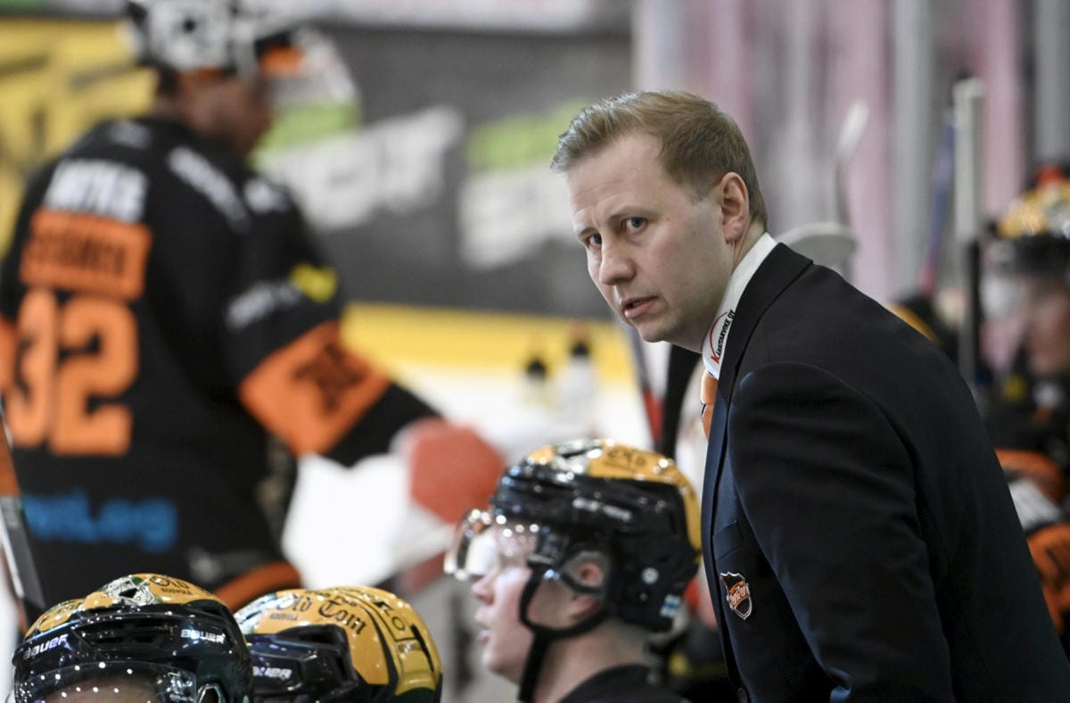 KooKoon päävalmentaja Olli Salo. LEHTIKUVA / MARKKU ULANDER