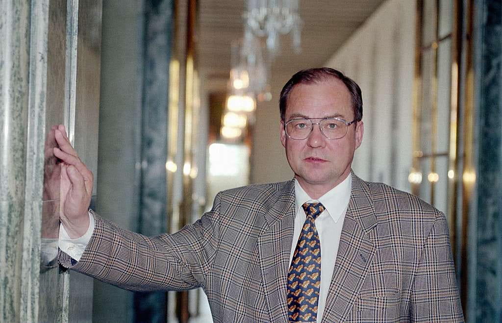 Entinen valtiovarainministeri Iiro Viinanen (kok.) vaatii pääomaverotuksen kiristämistä.