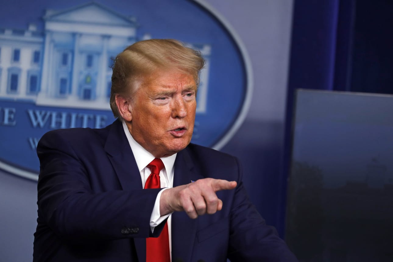 Presidentti Donald Trump aikoo keskeyttää toistaiseksi maahanmuuton Yhdysvaltoihin.