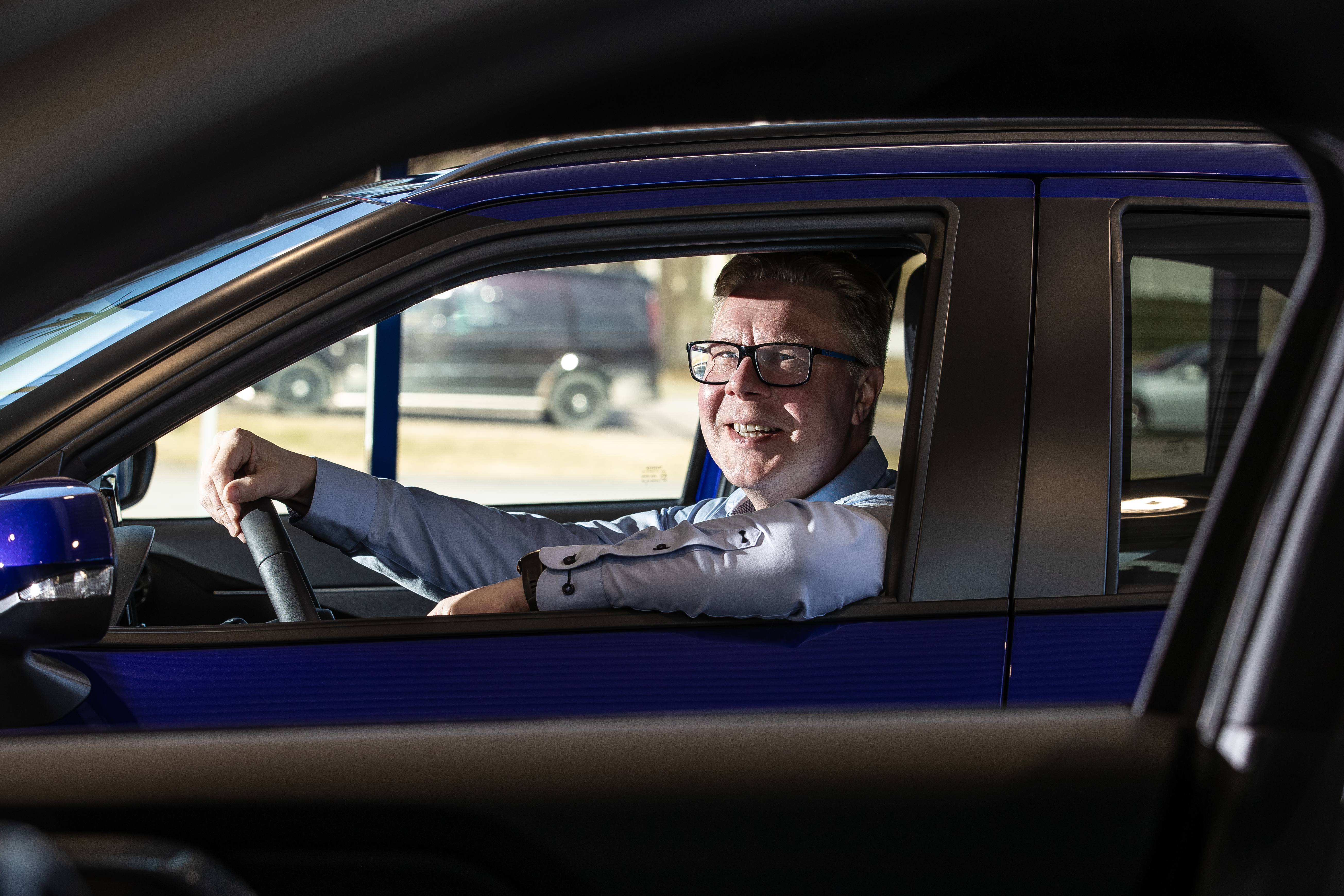 Käytettyjen autojen korvausvastuu tiukentumassa – Raahelaisten autoliikkeiden yrittäjiä ei huoleta