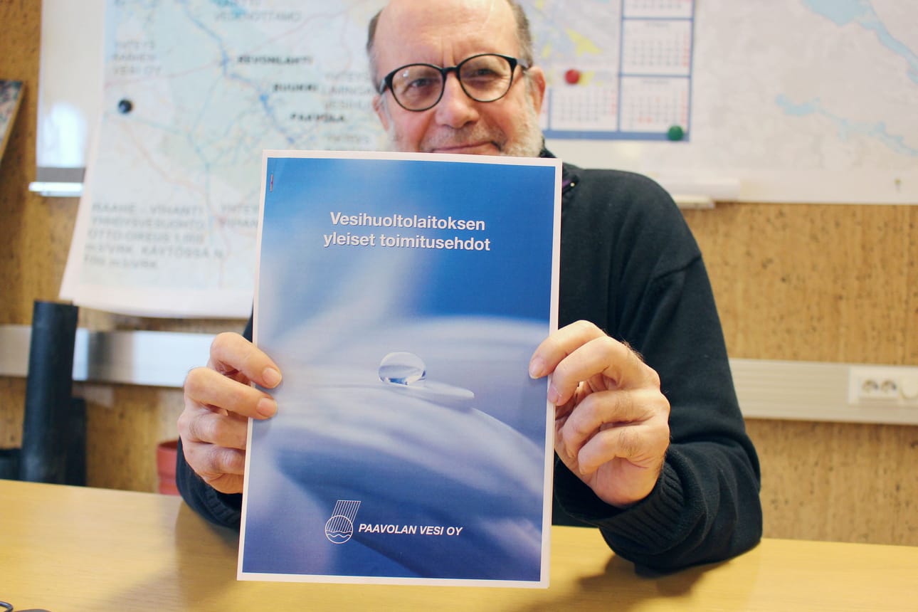Lähiaikoina jaettava sininen vihko kannattaa säilyttää, Raimo Lampi opastaa.
