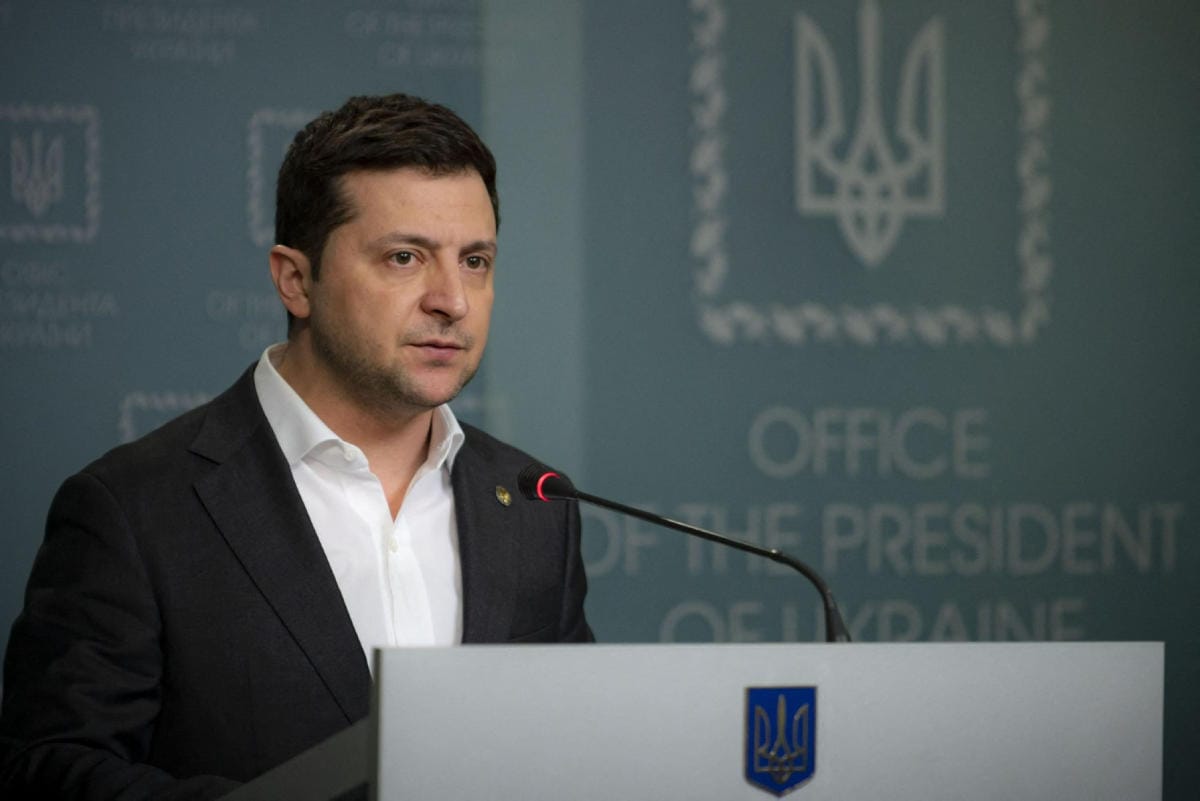 Ukrainan presidentti Volodymyr Zelenskyin (kuvassa) mukaan sodan päättyminen Ukrainassa vaatii tapaamista Venäjän presidentin Vladimir Putinin kanssa. LEHTIKUVA/AFP