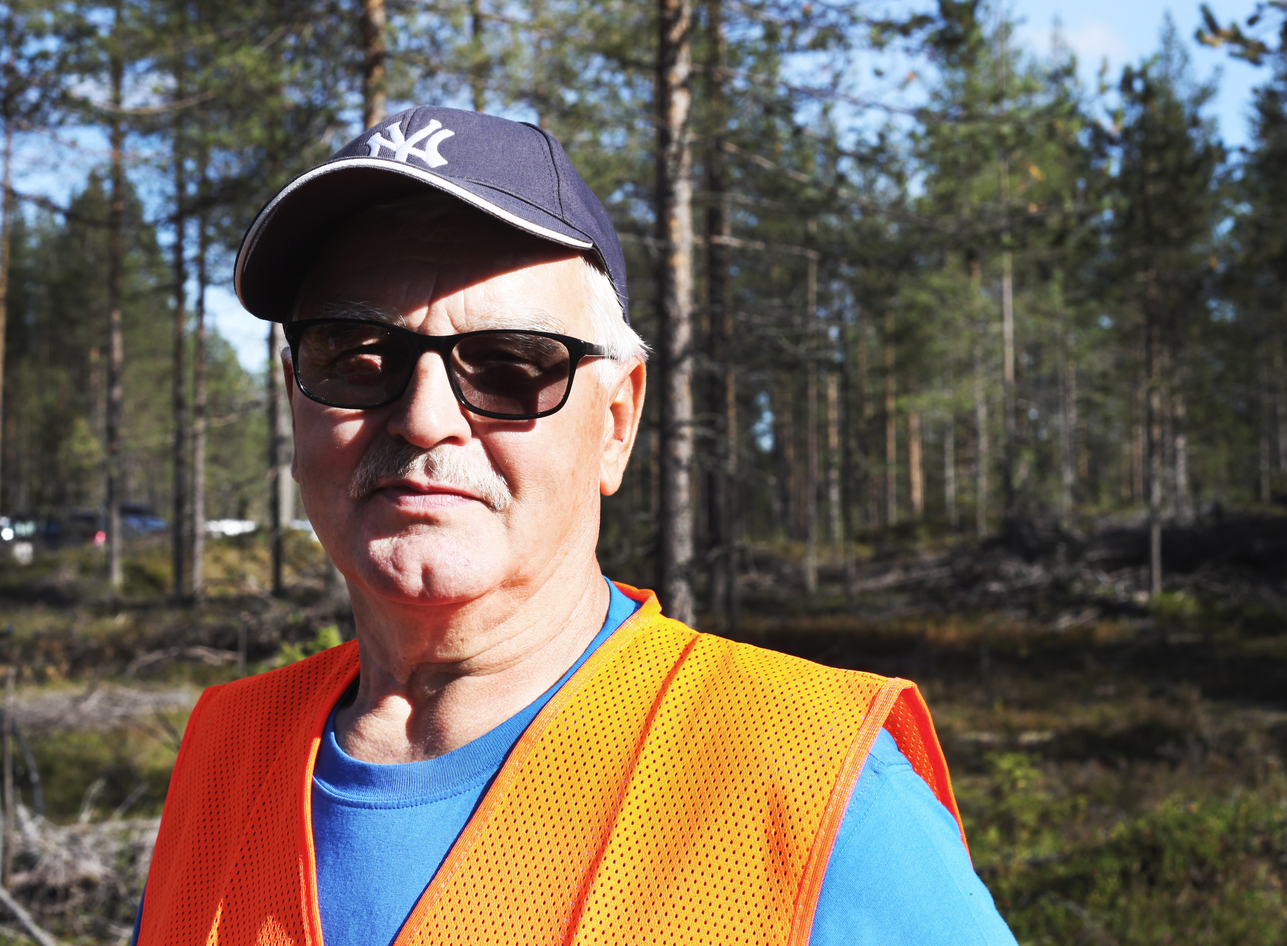 Metsänomistaja Raimo Takalo pitää tärkeänä, että metsiä hoidetaan tuottavasti.