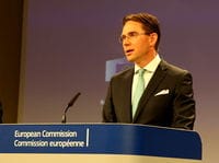 Nykyinen Suomen EU-komissaari Jyrki Katainen valittiin kokoomuksen puheenjohtajaksi 2004. Välit Sauli Niinistön kanssa kylmenivät, kun Katainen ei valinnut Niinistöä kokoomuksen ministeriryhmään 2007.