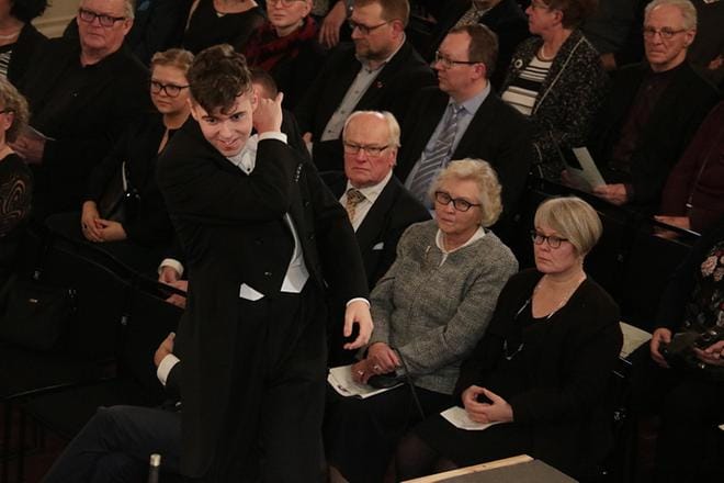 Jorma Panula -kapellimestarikisa järjestetään seuraavan kerran kolmen vuoden kuluttua. Tänä vuonna orkesterin suosikiksi valittiin Angus Webster.