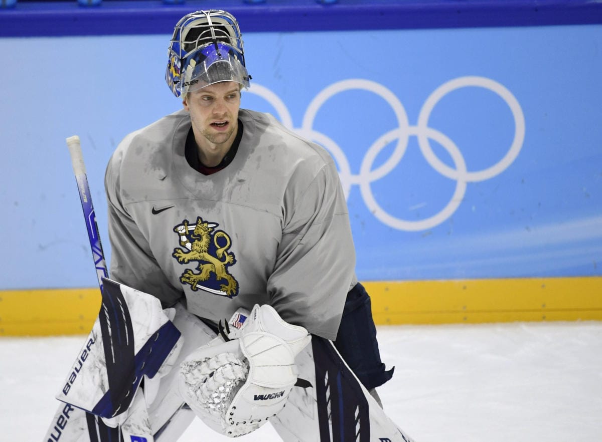 Leijonat aloittaa alkulohkon urakkansa Slovakiaa vastaan. Ottelussa Suomen maalilla pelaa Harri Säteri. LEHTIKUVA / Jussi Nukari