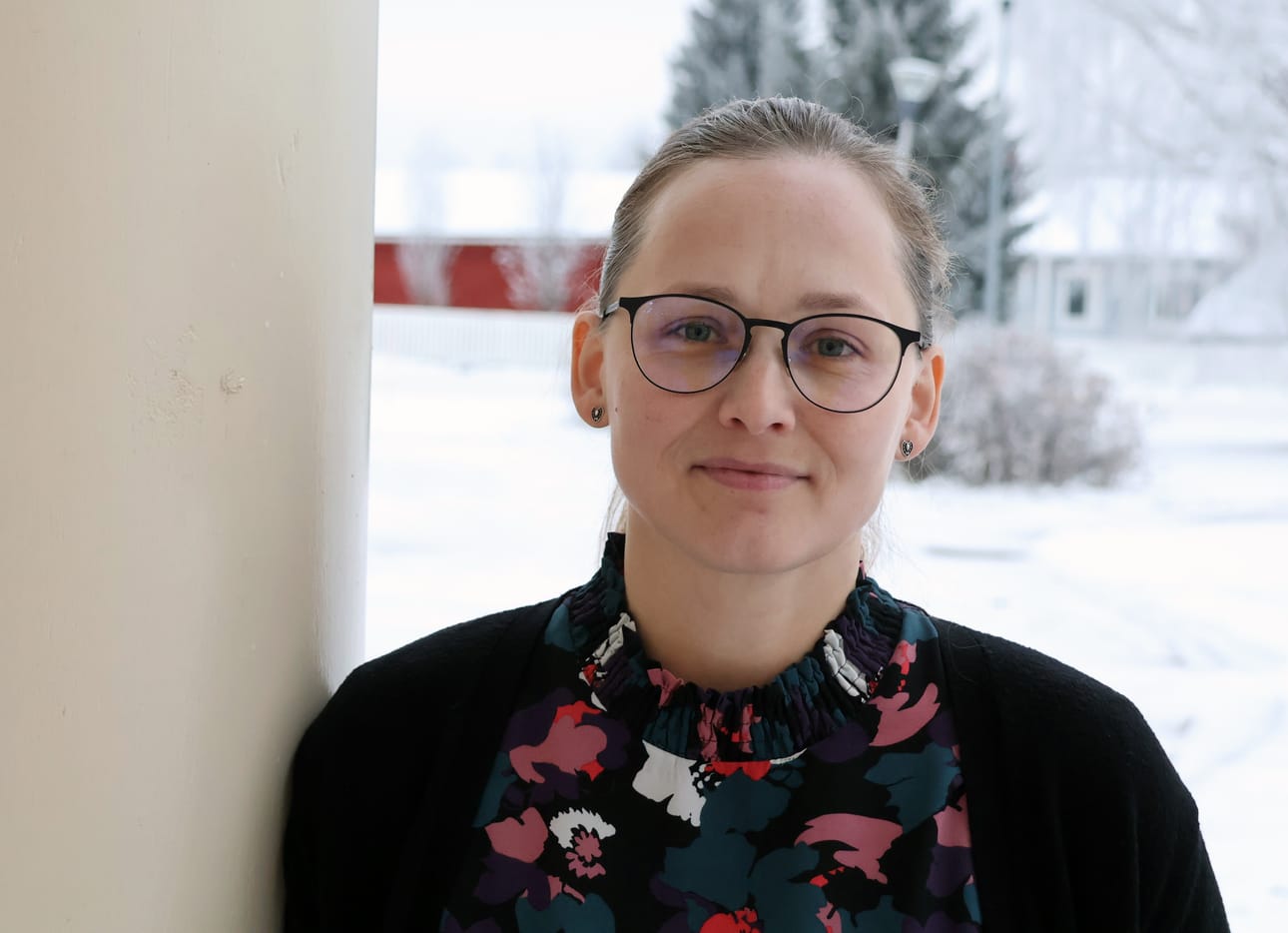 Minna Pikkarainen kulkee Pyhännälle Pyhäjärveltä.