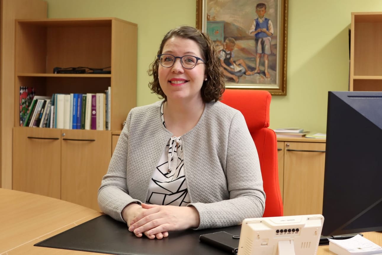 Viiskunta haastatteli Pauliina Niemeä alkuvuodesta 2023 hänen tartuttuaan Alavuden kaupungin sivistysjohtajan tehtävään.