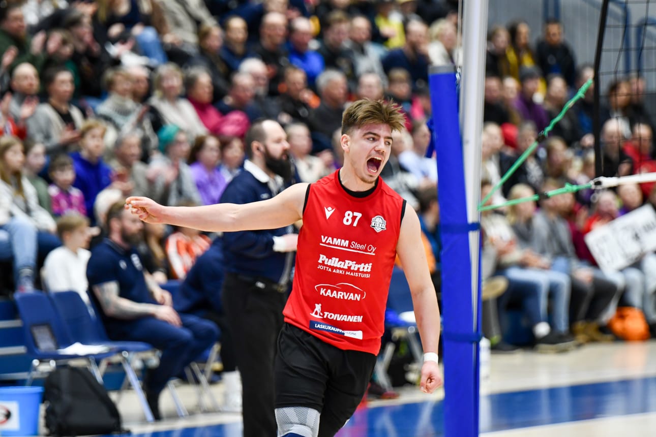 Otso Hakala ja muut Kiskon pelaajat esittäytyvät lauantaina kannattajilleen.