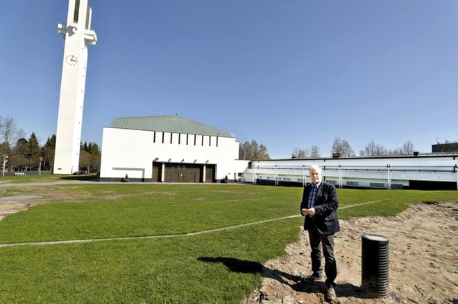 Eläkepäiviin valmistautuvan kiinteistöpäällikön Juha Tupelin harteilla on vielä Seinäjoen seurakuntakeskuksen peruskorjaus. KUVA: HEIKKI HAKANEN