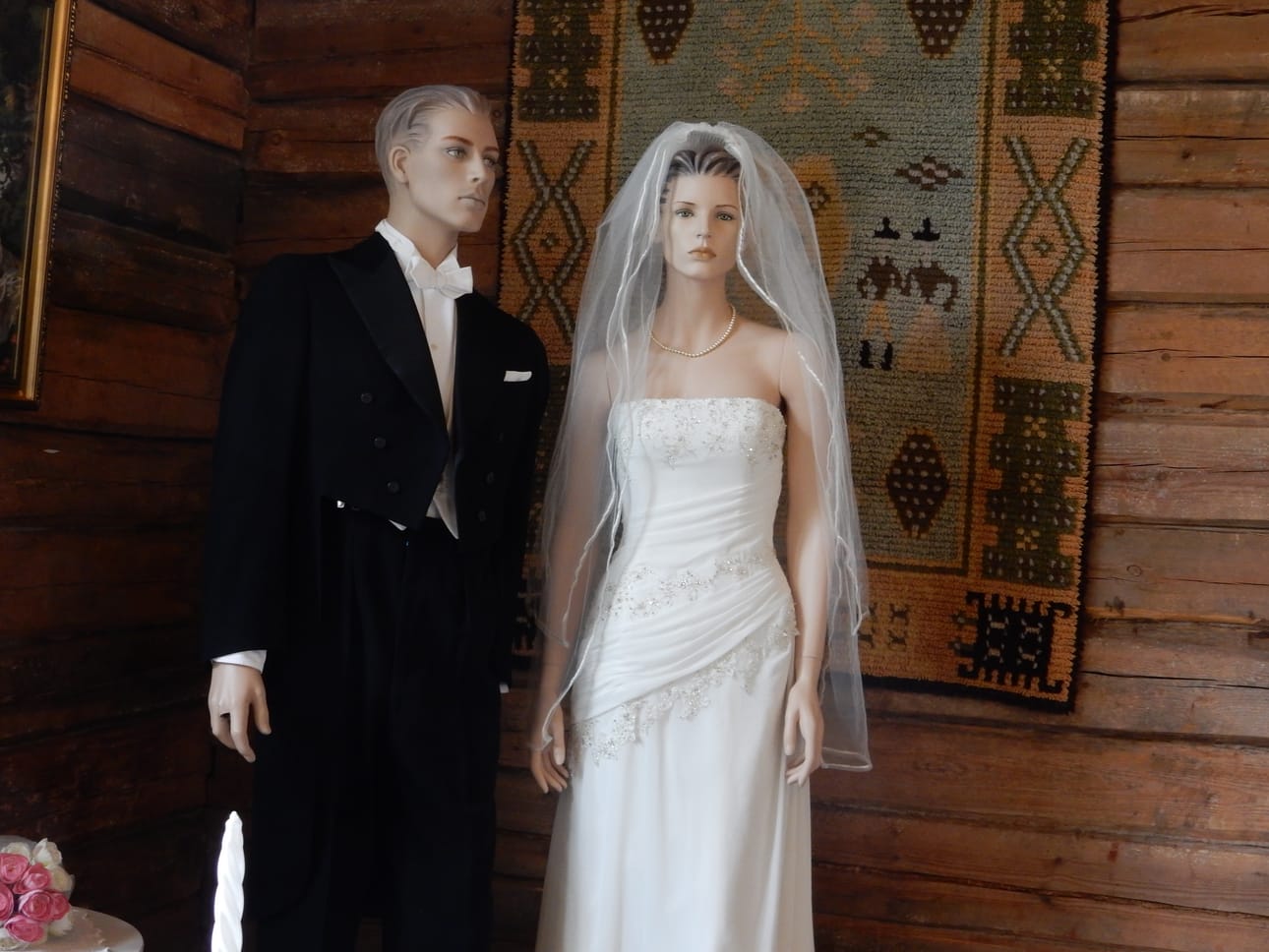 Juhlasta juhlaan -näyttely Oulaisten Weteraanikonepäivillä.