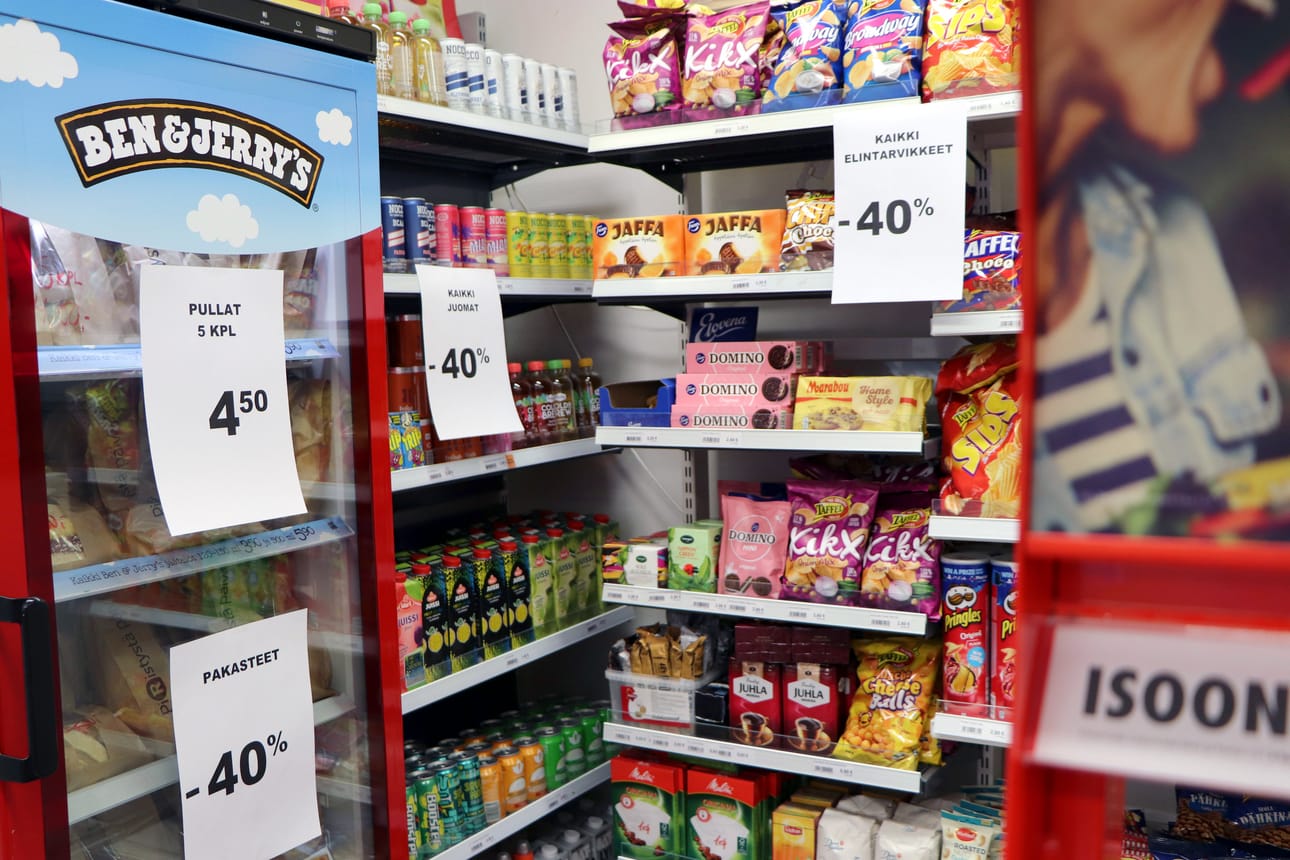 R-kiosta voi ostaa tuotteita alennushintaan.