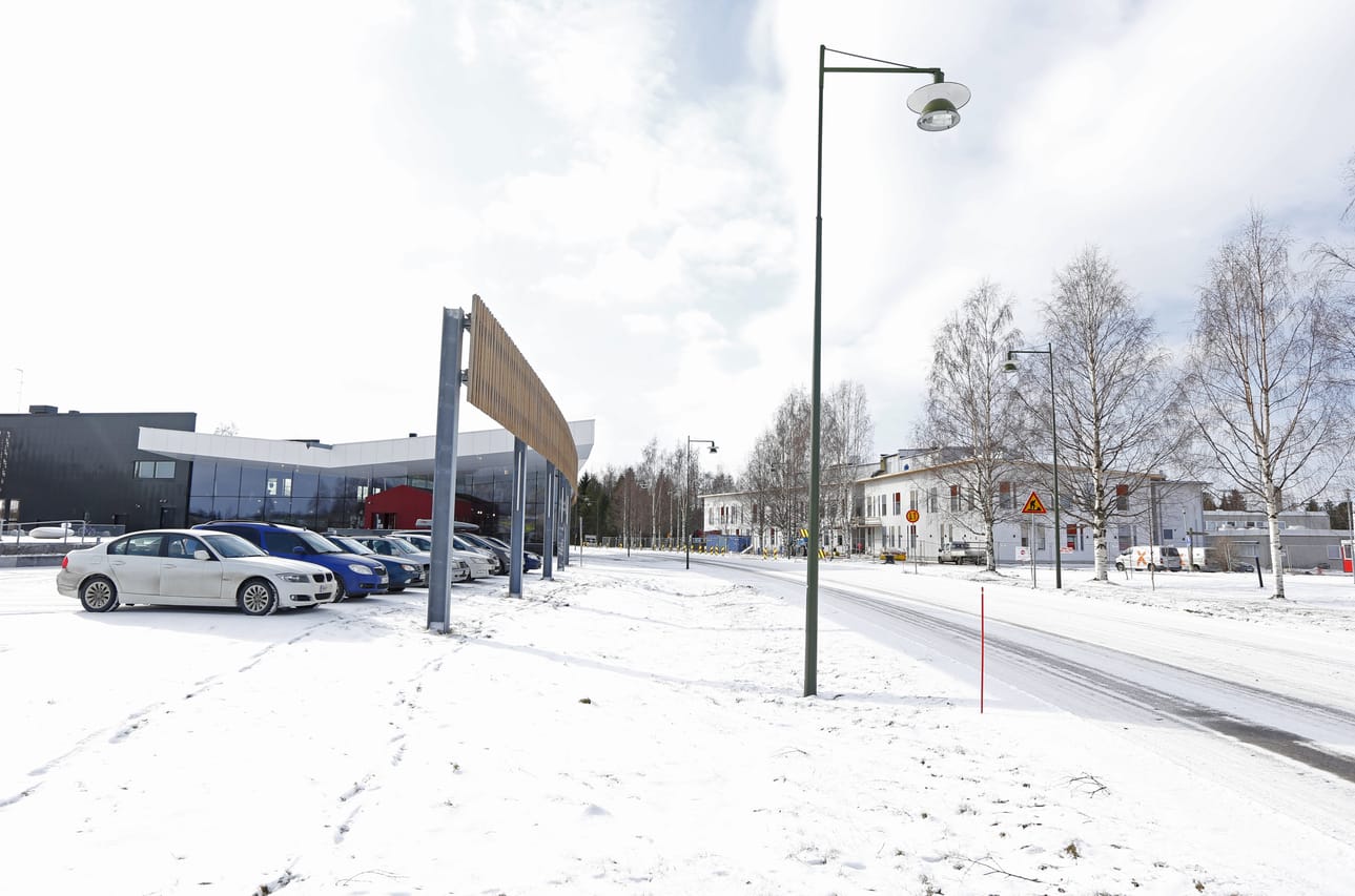 Liminka aikoo säästää henkilöstöä ja investointeja vähentämällä. Arkistokuva.