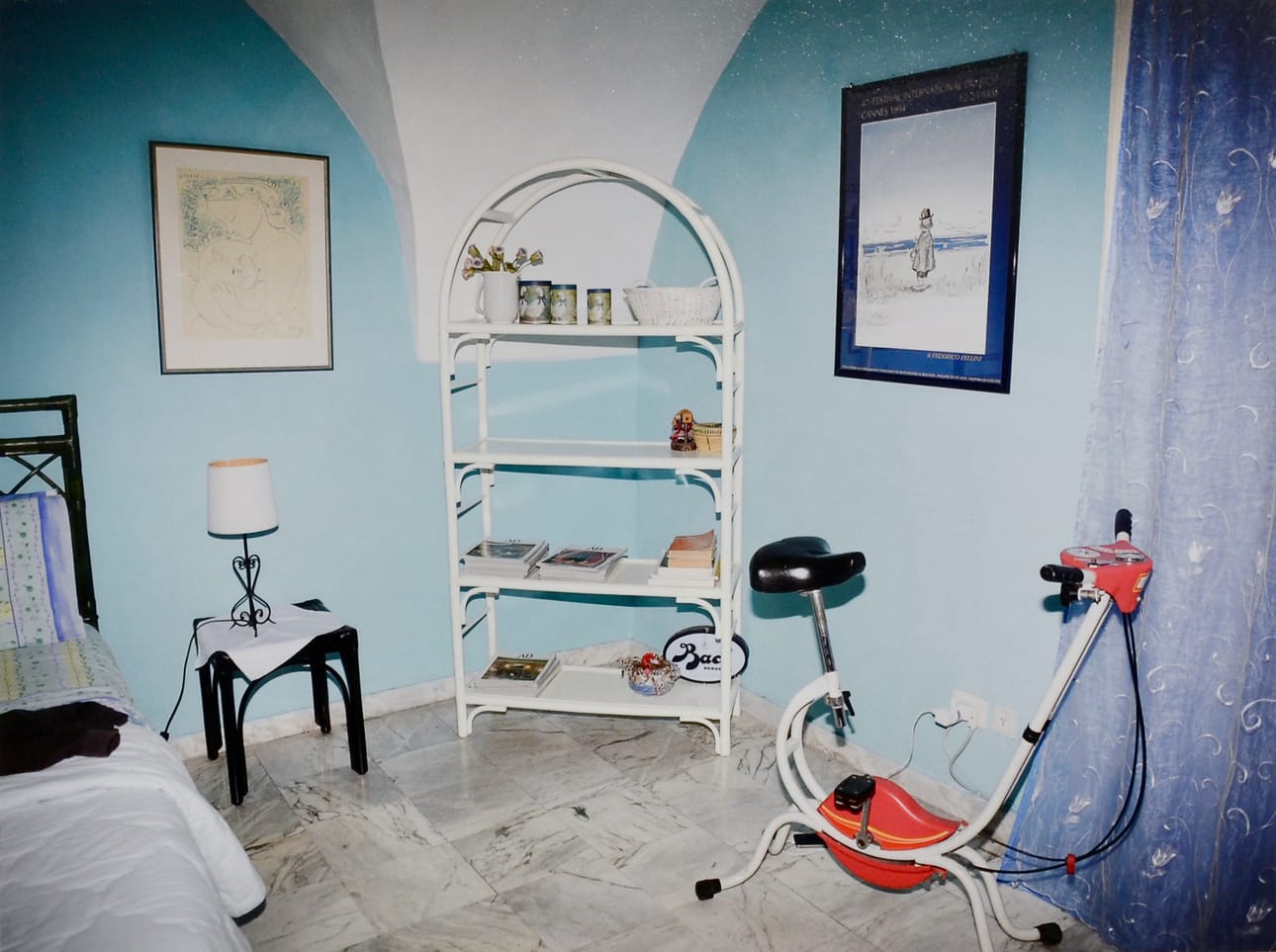 Lydia Toivanen: Sicily Blues, 2017, pigmenttivedos dibondille.