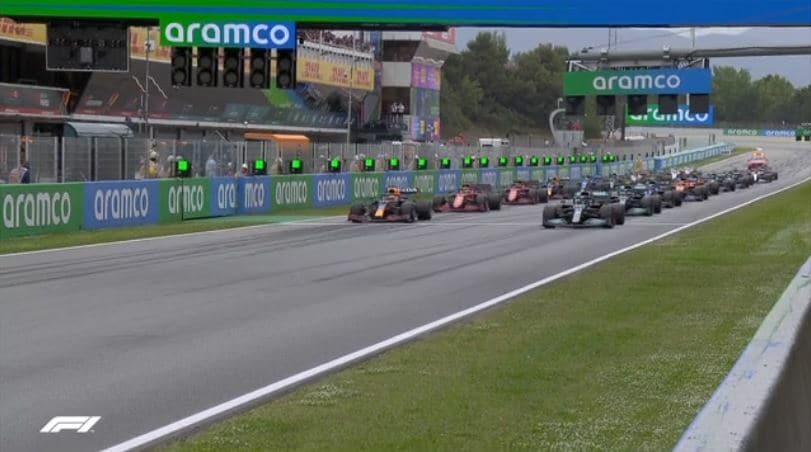 Espanjan gp:n startti: Verstappen ampaisee kärkeen, Bottas putoaa