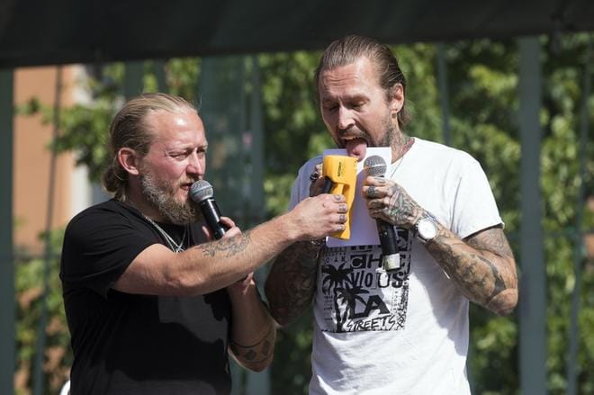 Jarppi Leppänen ja H-P Parviainen kuvattiin kesällä Vaasassa. Kuva: Jarno Pellinen