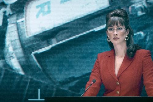 Stephanie Paul on presidentti Iron Sky -elokuvassa, jossa natsit ovat piilossa kuussa. KUVA: Yle Kuvapalvelu