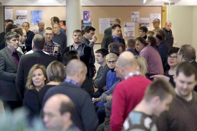 MTK:n 100-juhlavuosi olisi voinut päättyä paremminkin kuin heikkoon satoon, tuumivat monet tuottajayhdistysten edustajat MTK-Etelä-Pohjanmaan syyskokouksessa Seinäjoella. Viljan aiempi tuonti ei mielialaa parantanut. KUVA: HEIKKI HAKANEN