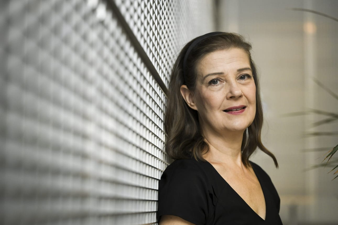 Vanhempi yliopistonlehtori Marja Bister toteaa, että voimakkaimpien trooppisten hirmumyrskyjen suhteellinen osuus kasvaa ilmaston lämpenemisen myötä. LEHTIKUVA / EMMI KORHONEN