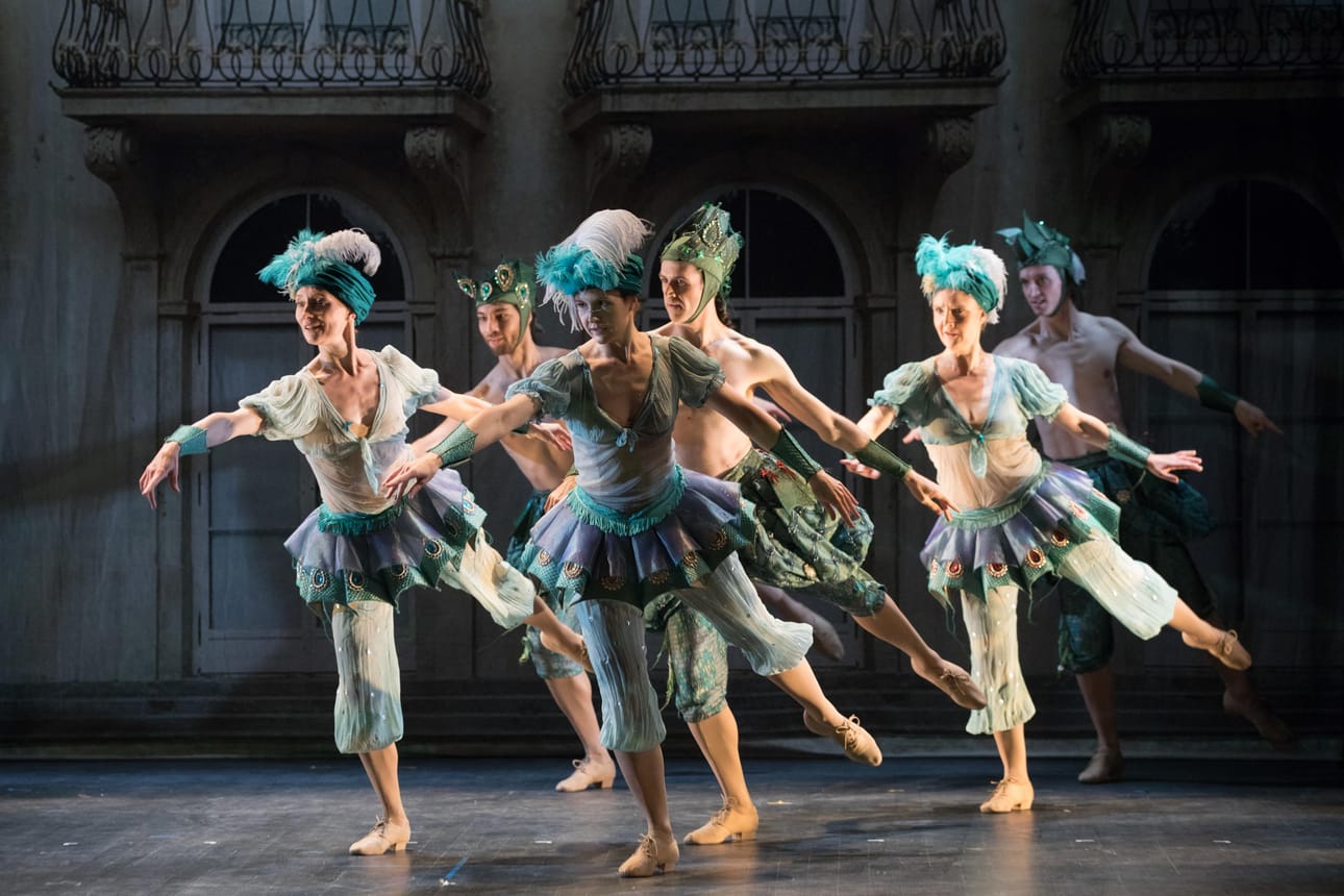 Barokkitanssin taikaa -esityksessä nähdään Nordic Baroque Dancers, joka esiintyy mm. Drottningholmin kuninkaallisessa linnateatterissa.