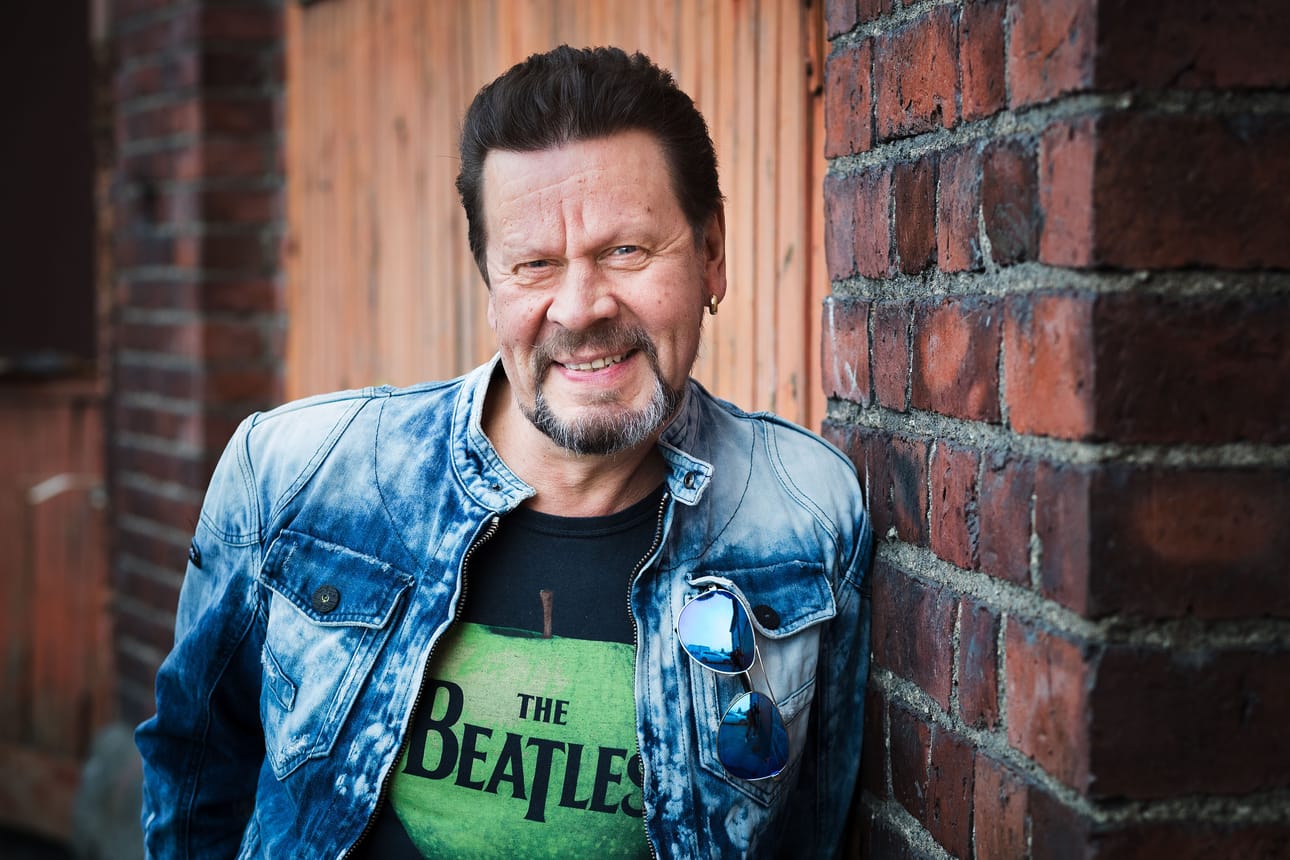 Suomen Rolling Stonesin, Popedan, keulakuva Pauli Mustajärvi on mainettaan kiltimpi mies.