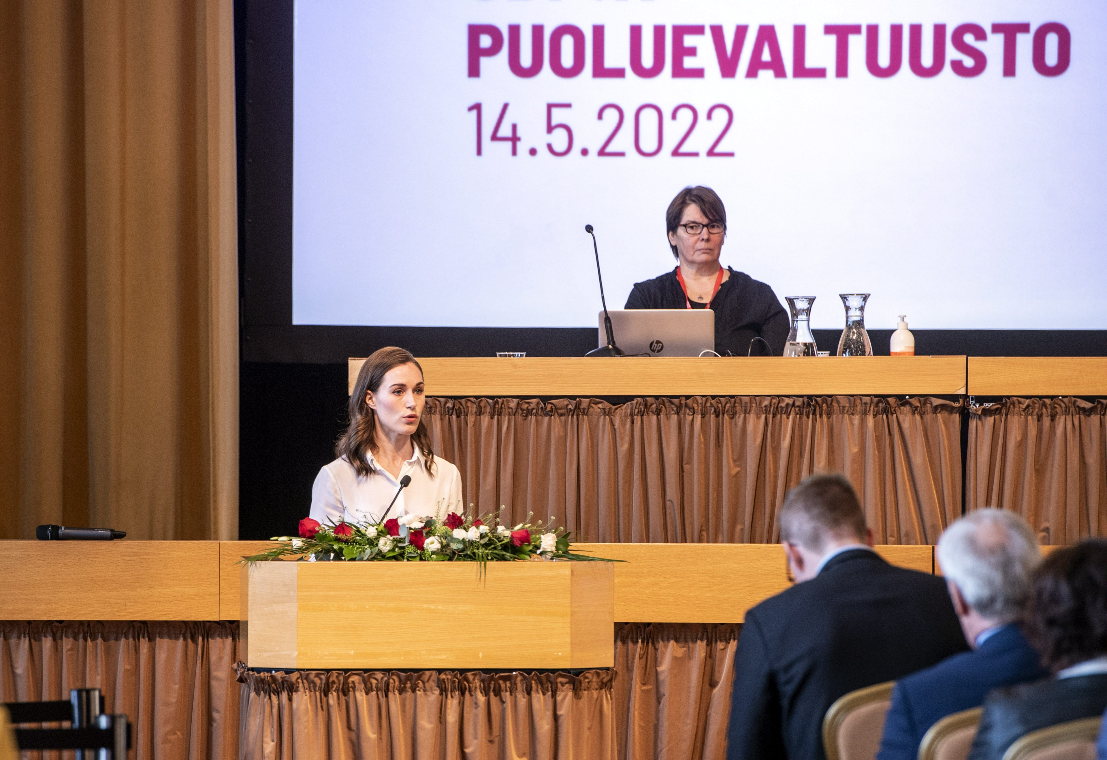 Uutuuskirjan mukaan Sanna Marinin aikaan SDP:n sisäpiiri aloitti 