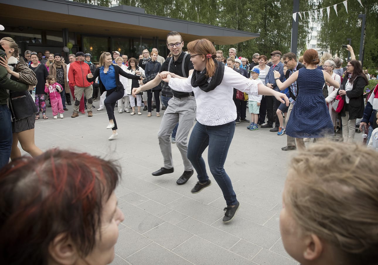 Viime vuonna Puistopiknik-sarja käynnistyi Otto Karhin puiston virallisilla avajaisilla.